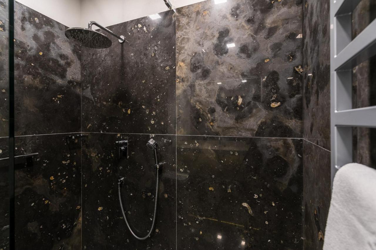 Dada Premium Aparthotel クラクフ エクステリア 写真