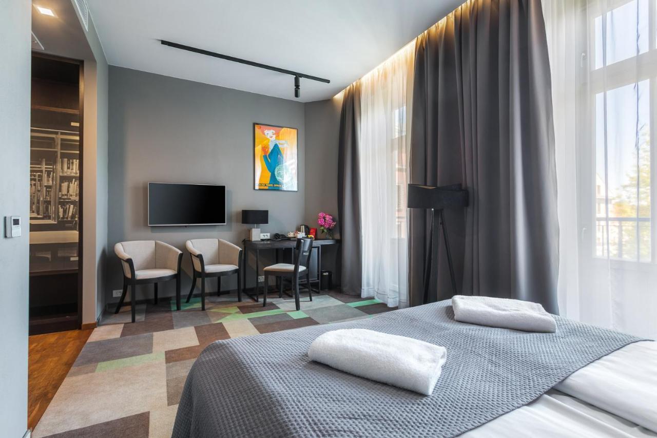 Dada Premium Aparthotel クラクフ エクステリア 写真
