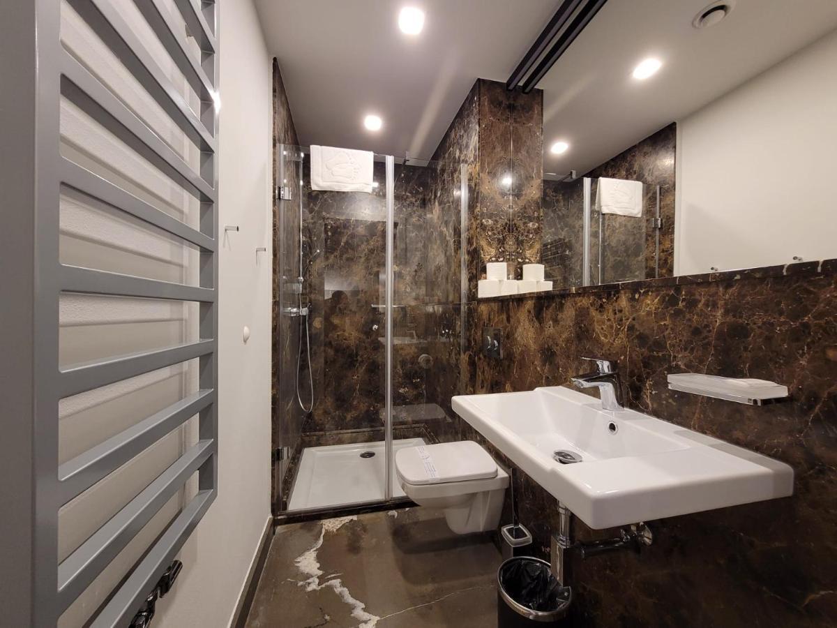 Dada Premium Aparthotel クラクフ エクステリア 写真